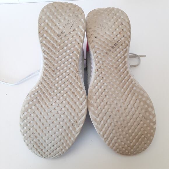 Nike Revolution 5 Gray Pink Slip On Running Shoes Girls 6Y Sneakers BQ5671-010 - Picture 10 of 10